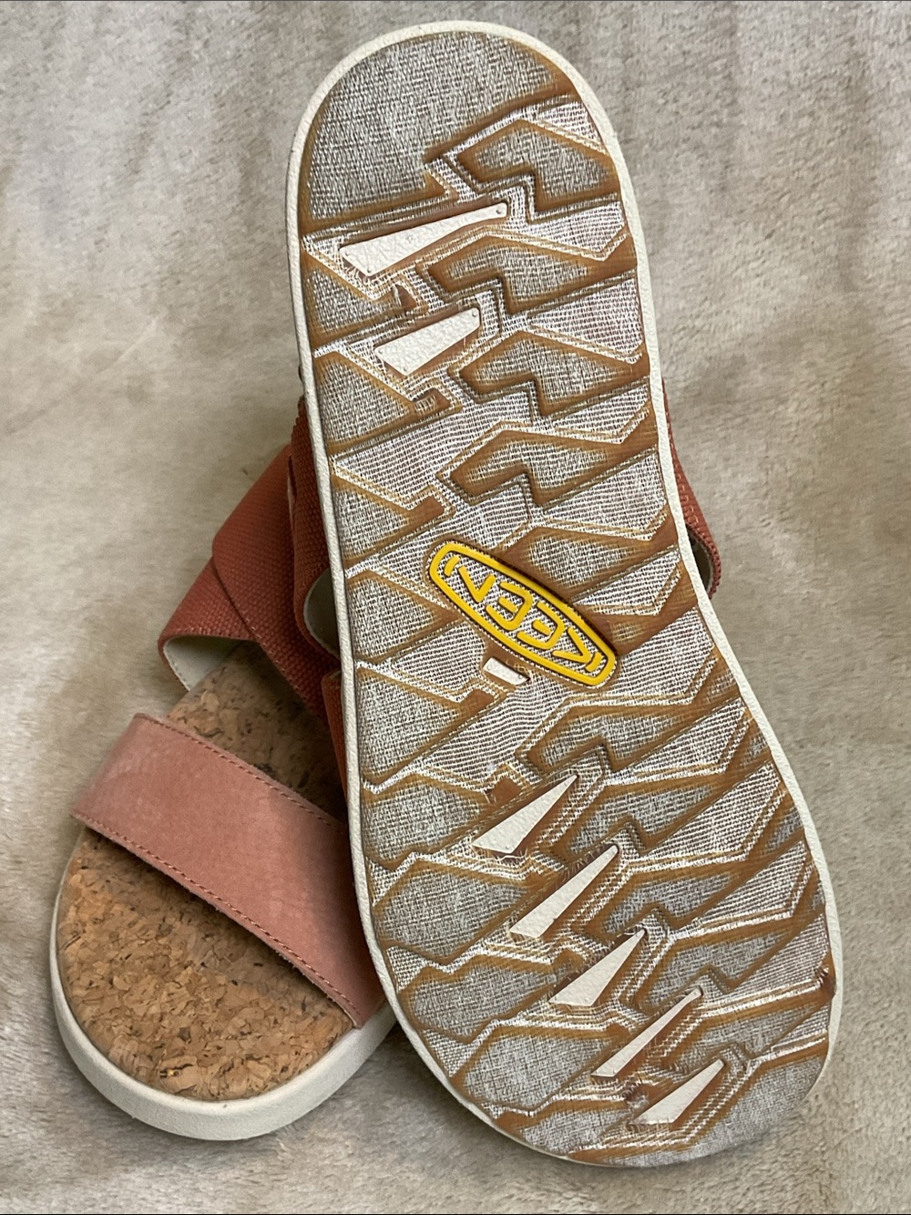KEEN Women's ELLE Criss cross Sandals Baked Clay /cork size 8 - Picture 3 of 7